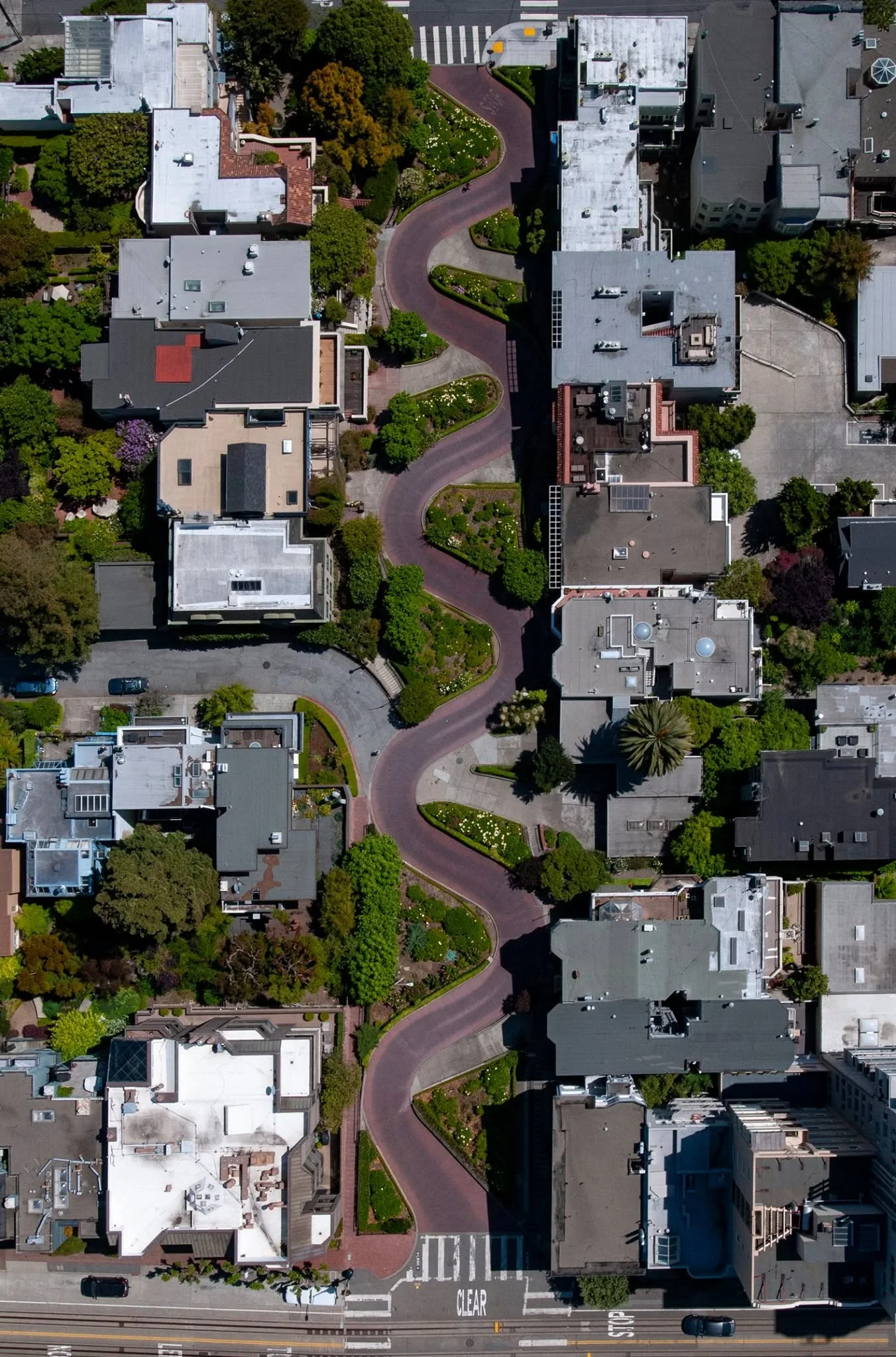 Top-down aerial photograph of the crooked section of Lombard Street in San Francisco