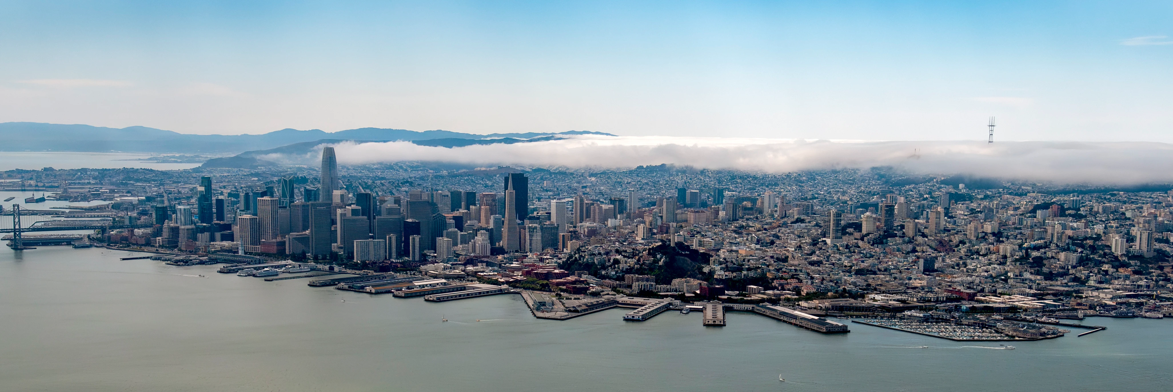 Panoramic aerial photograph of the San Francisco skyline and waterfront